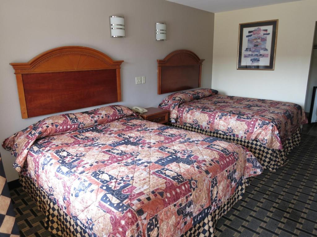 Motel The At 2*