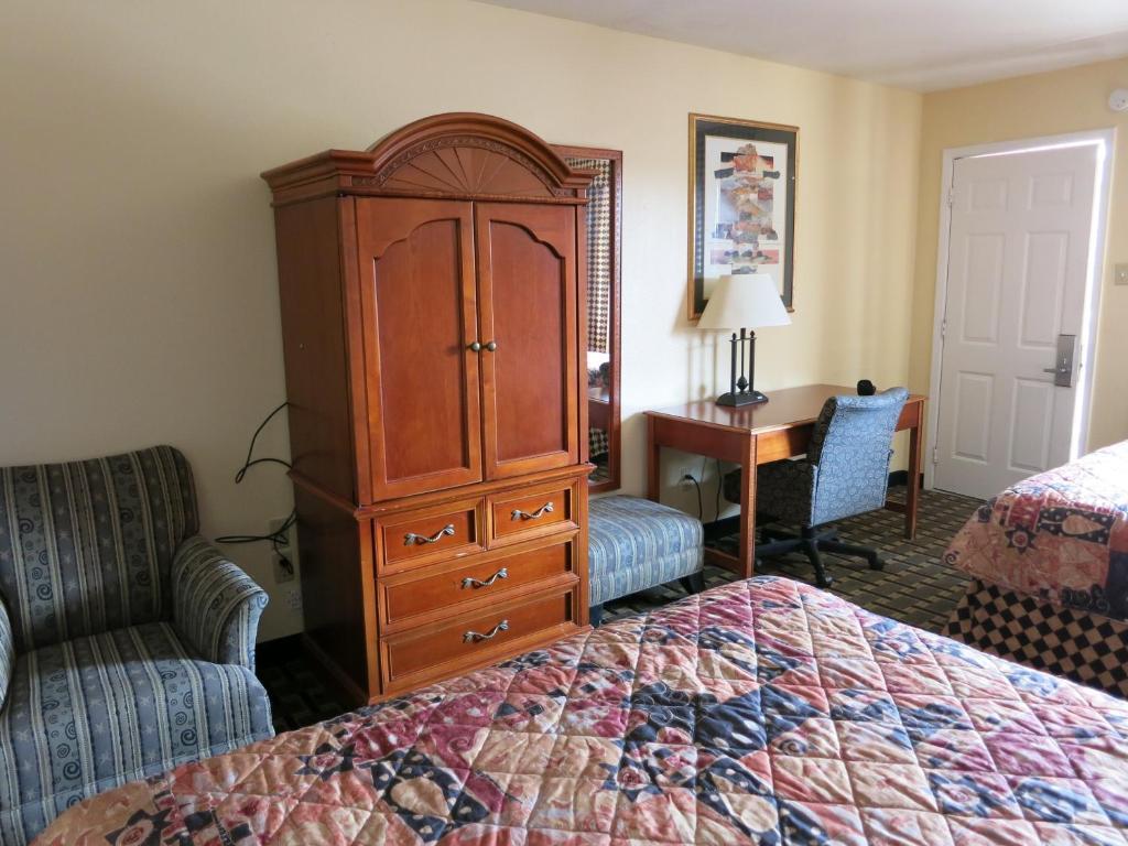 Motel The At