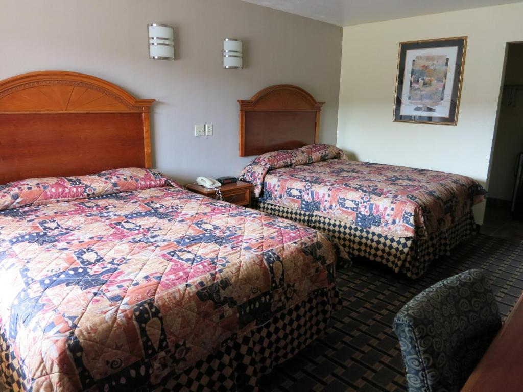 The At Motel Mexia